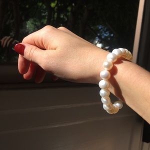 Pearl Bracelet {NEVER WORN—gift from EX}